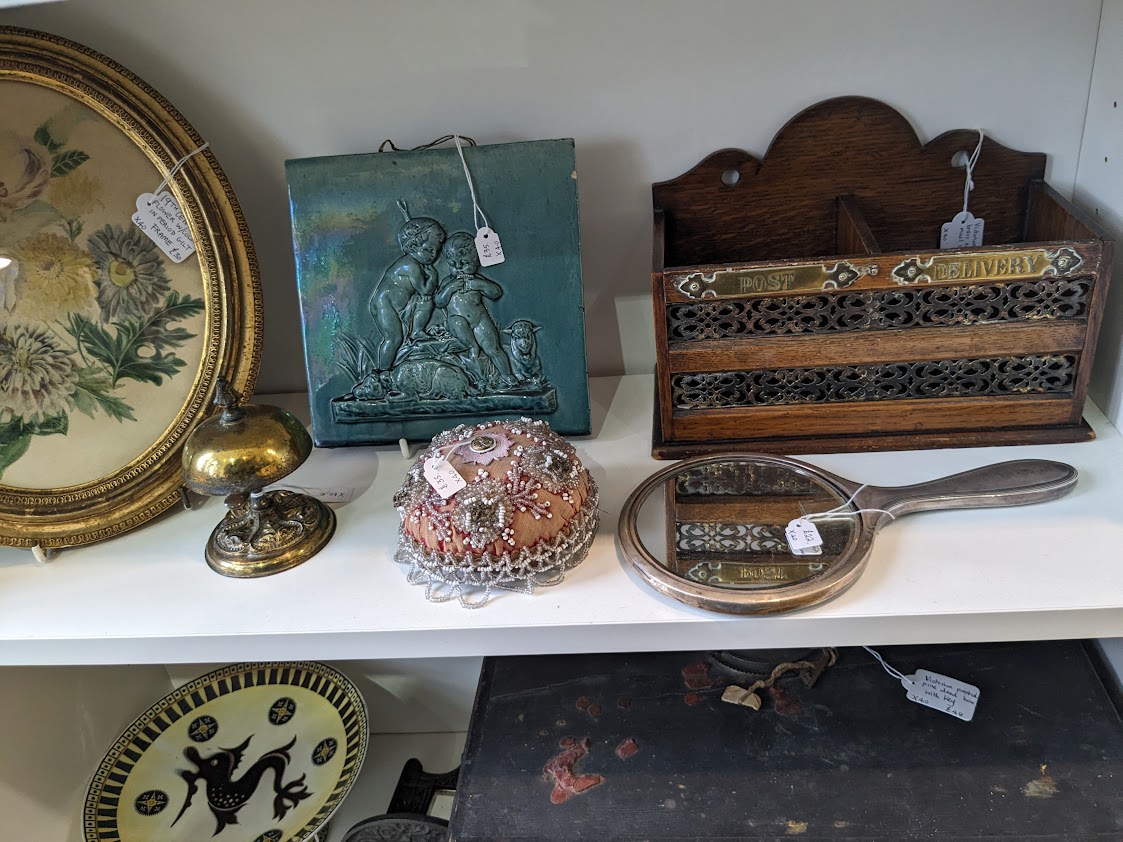 19th century Victorian Antiques